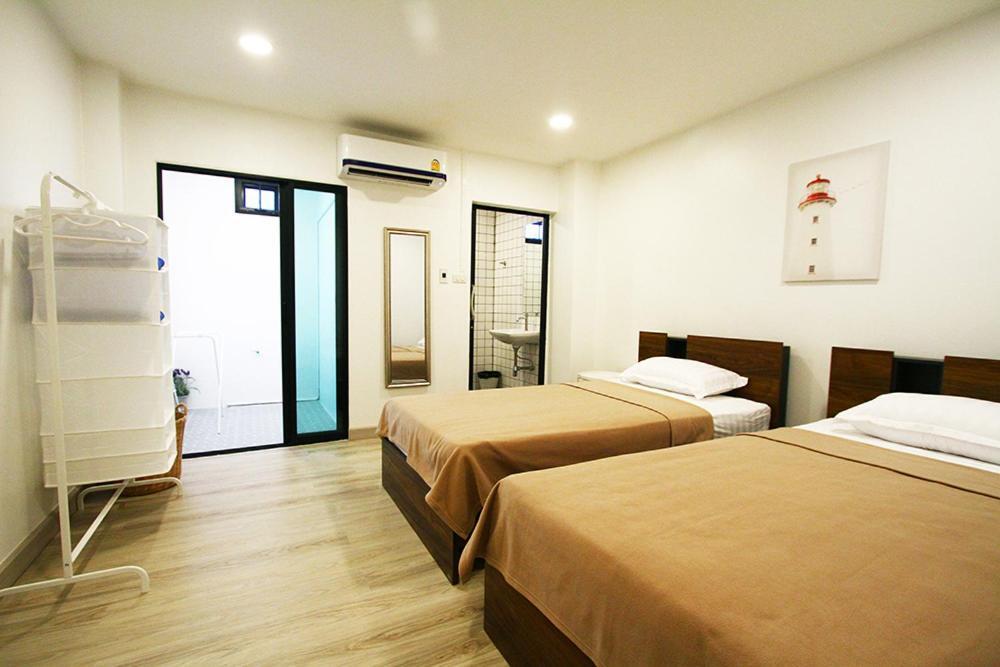 398 Hostel Bangkok Bagian luar foto